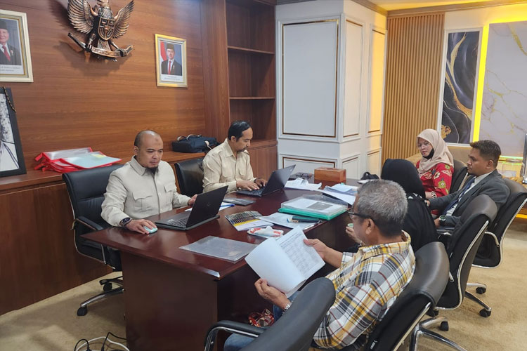 kemenhaj-panggil-para-pihak-terkait-untuk-tangani-aduan-penyelenggaraan-haji-dan-umrah-–-times-banyuwangi