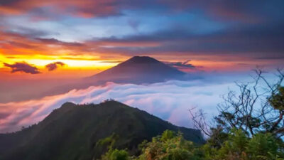 rekomendasi-gunung-di-jawa-tengah-yang-cocok-untuk-tektok-–-times-banyuwangi