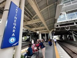 Viral! Polisi Kejar 7 Remaja Diduga Pencuri Rel di Stasiun Jatinegara