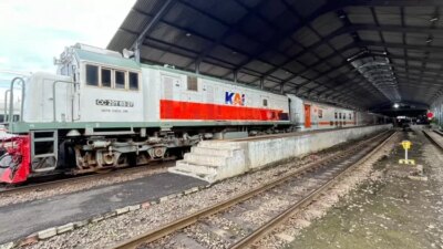jalur-ka-terendam-air,-ini-cara-kai-daop-8-surabaya-jaga-kereta-api-tetap-tepat-waktu