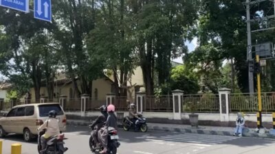 dishub-bondowoso-uji-coba-sistem-dua-arah-jalan-letnan-sudiono,-upaya-urai-kepadatan-lalu-lintas-kota