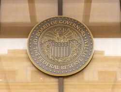 Wall Street Ditutup Melemah, Ketidakpastian Kepemimpinan The Fed Tekan Pasar – TIMES Banyuwangi