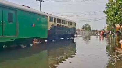 jalur-pantura-terendam-banjir,-kai-hentikan-sementara-perjalanan-kereta-api
