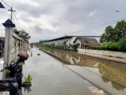 Hujan Tak Kunjung Reda, KAI Hentikan Puluhan Perjalanan Kereta Api