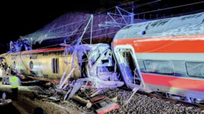 tabrakan-dua-kereta-cepat-di-spanyol-tewaskan-sedikitnya-21-orang-–-times-banyuwangi