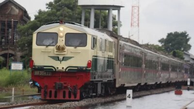 jalur-sudah-normal,-kai-daop-2-bandung-tetap-batalkan-3-kereta-api-ini