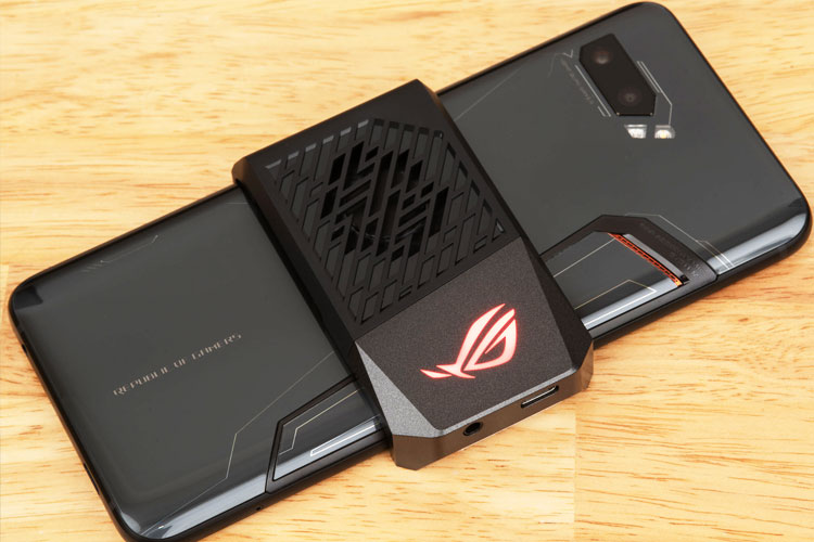 asus-isyaratkan-hentikan-produksi-smartphone,-fokus-ke-ai-dan-perangkat-masa-depan-–-times-banyuwangi