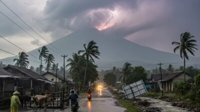 hujan-lebat-dan-angin-kencang-mengancam,-bmkg-ungkap-daftar-daerah-berisiko