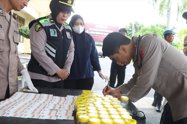 tanpa-toleransi,-kapolresta-banyuwangi-sanksi-tegas-anggota-yang-positif-narkoba-–-times-banyuwangi