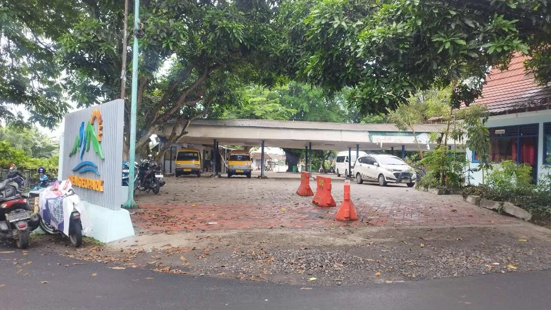 terminal-sasak-perot-akan-difungsikan-sebagai-“hub”-angkutan-wisata