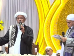 Menuju Surabaya Hadiri Haul KH Asrori, Mufti Syafi’iyah Makkah Al Habib Umar Al-Jailani Wafat di Pesawat – TIMES Banyuwangi