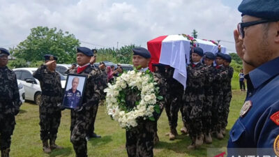suasana-haru-iringi-pemakaman-pilot-atr-capt-andy-dahananto-di-tigaraksa-–-times-banyuwangi