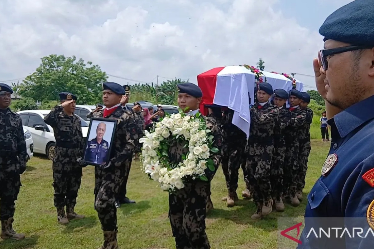 suasana-haru-iringi-pemakaman-pilot-atr-capt-andy-dahananto-di-tigaraksa-–-times-banyuwangi