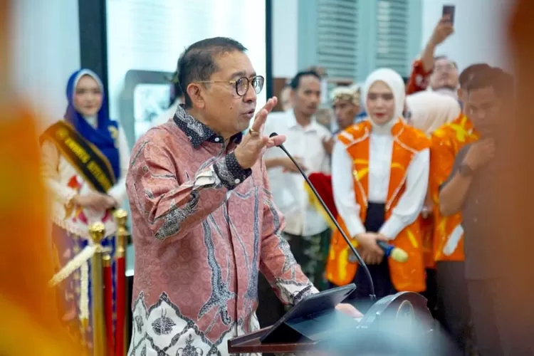 resmikan-pendopo-pate-alos,-menbud-fadli-zon-dukung-besuki-jadi-kota-tua-berbasis-cagar-budaya