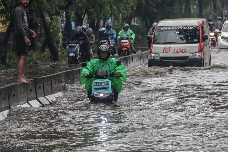 tak-banyak-yang-tahu,-ini-peran-warga-di-balik-surutnya-banjir-jakarta