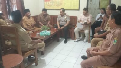 digempur-video-ai-fitnah,-10-kades-wongsorejo,-lapor-polsek:-minta-polisi-bongkar-dalang-di-balik-akun-tiktok