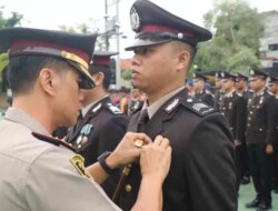 72 Personel Polresta Banyuwangi Terima Satyalancana Pengabdian, Kapolresta Tekankan Etika dan Integritas