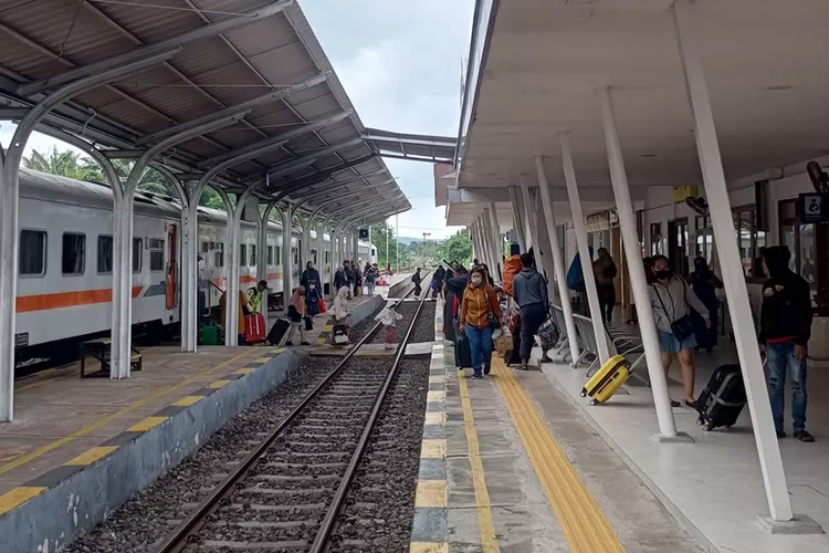 gempa-pacitan-magnitudo-5,5,-ini-kondisi-terkini-perjalanan-kereta-api-di-jember