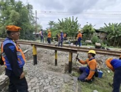 Bahaya Mengintai! KAI Tutup Pelintasan Ilegal di Kediri, Ini Alasannya