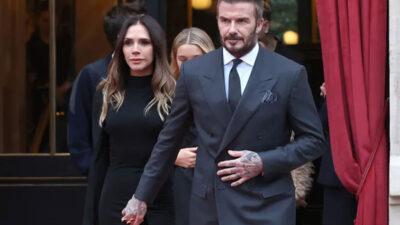 victoria-beckham-dapat-penghargaan-ksatria-dari-prancis-–-times-banyuwangi