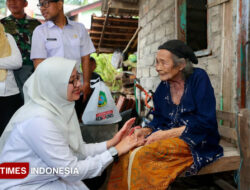 Bupati Ipuk dan ASN Banyuwangi Gelontorkan Bantuan 20 Ribu Paket Sembako untuk Warga Miskin – TIMES Banyuwangi