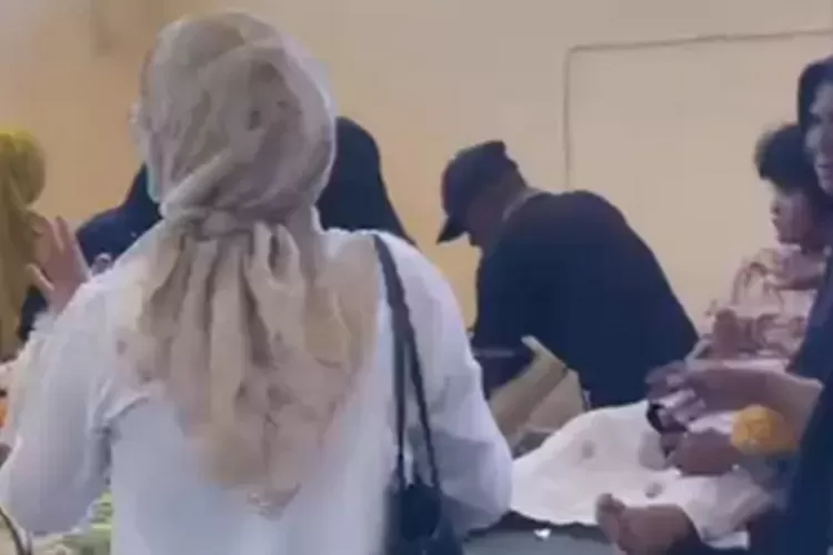 dugaan-keracunan-mbg-di-buol,-pemkab-hentikan-sementara-dapur-dan-fokus-tangani-korban-siswa