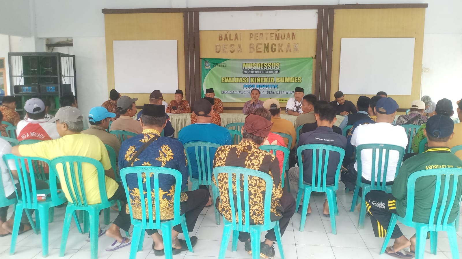 musdesus-bengkak-jadi-titik-teduh:-camat-mahfud-hadirkan-dialog,-harapan,-dan-arah-baru-bumdes