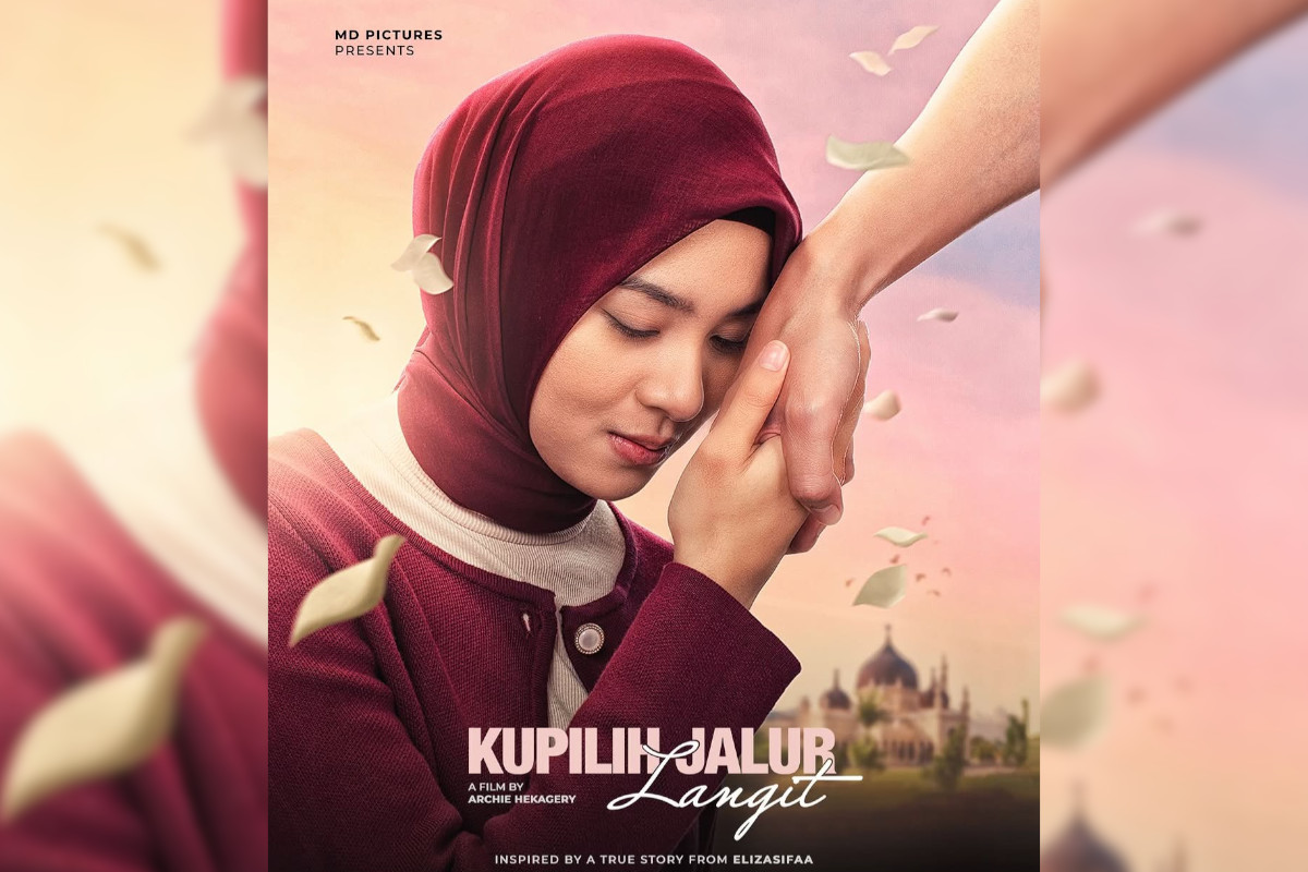duet-azizi-asadel-dan-emir-mahira-suguhkan-sisi-keikhlasan-di-film-‘kupilih-jalur-langit’-–-times-banyuwangi