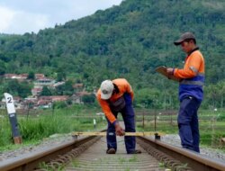 Tak Mau Kecolongan, KAI Siapkan Ratusan Petugas Hadapi Cuaca Ekstrem