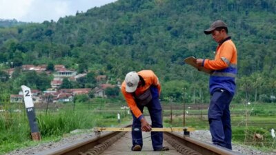 tak-mau-kecolongan,-kai-siapkan-ratusan-petugas-hadapi-cuaca-ekstrem