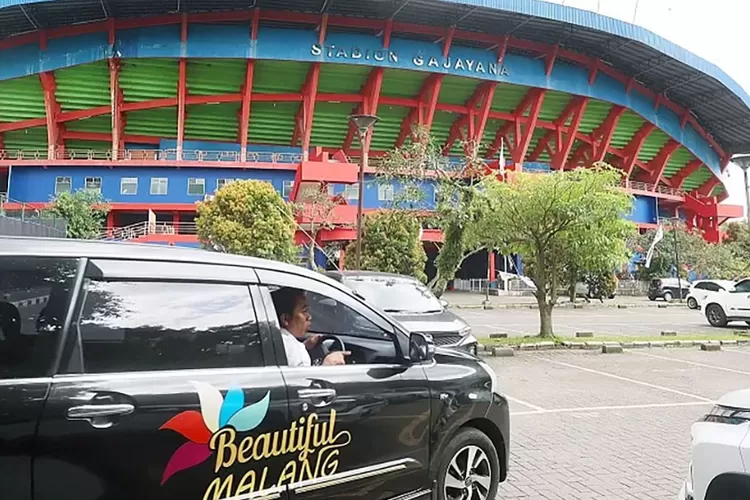 harlah-1-abad-nu-di-stadion-gajayana-diprediksi-hadirkan-ratusan-ribu-jemaah,-gereja-di-malang-siap-jadi-transit