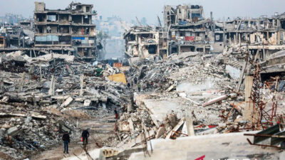 31-warga-gaza-tewas-dalam-serangan-udara-israel-sebelum-pembukaan-penyeberangan-rafah-–-times-banyuwangi