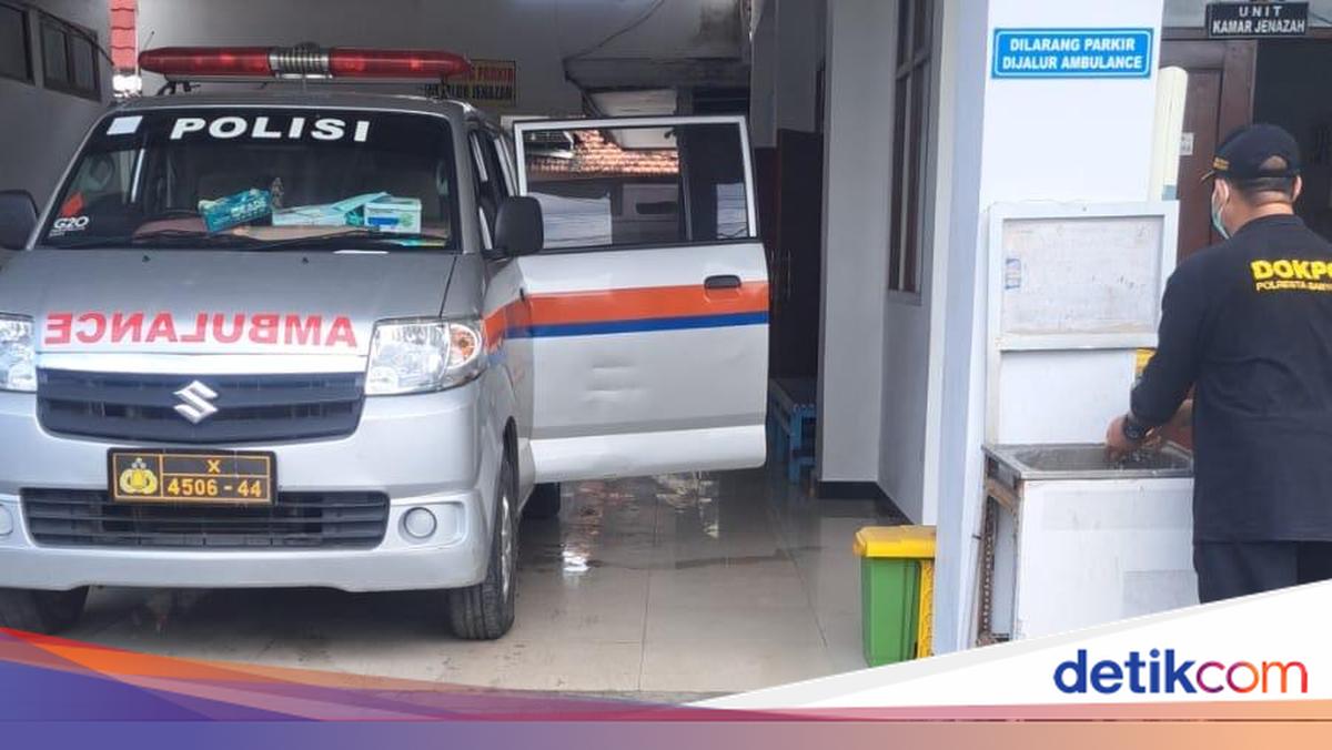 satu-jenazah-ditemukan-di-bangkai-kmp-tunu-pratama-jaya