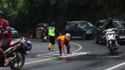 jelang-ramadan-2026,-jalur-gumitir-masih-rawan-longsor-dan-kecelakaan,-polisi-petakan-titik-bahaya