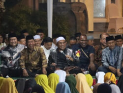 Pejabat Hingga Artis Hadiri Ngaji Kebangsaan Bareng Ratusan Warga di Ponpes Az Zainy Malang – TIMES Banyuwangi