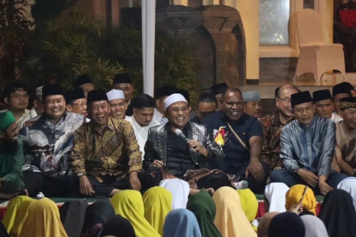 pejabat-hingga-artis-hadiri-ngaji-kebangsaan-bareng-ratusan-warga-di-ponpes-az-zainy-malang-–-times-banyuwangi