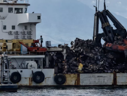 Hari Ketujuh Evakuasi KMP Tunu Pratama Jaya, Buritan dan Kamar Mesin Berhasil Terangkat