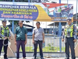 Satlantas Polresta Banyuwangi Pasang Banner Operasi Keselamatan Semeru 2026, Ajak Pengendara Tertib Berlalu Lintas