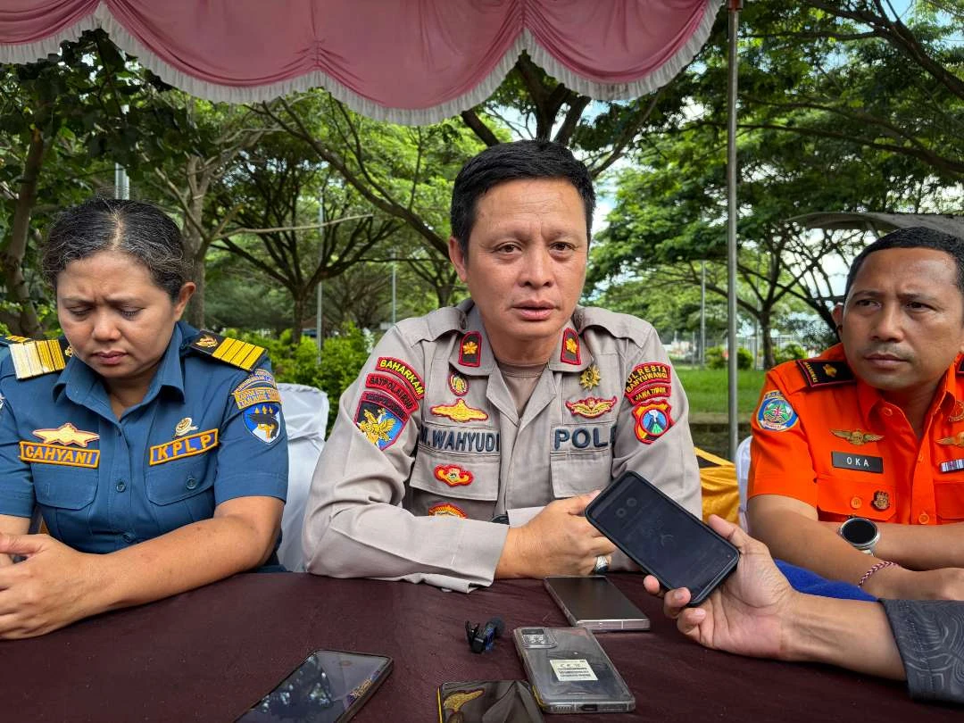 dvi-belum-memastikan-identitas-jenazah-ditemukan-di-lokasi-pengangkatan-bangkai-kmp-tunu