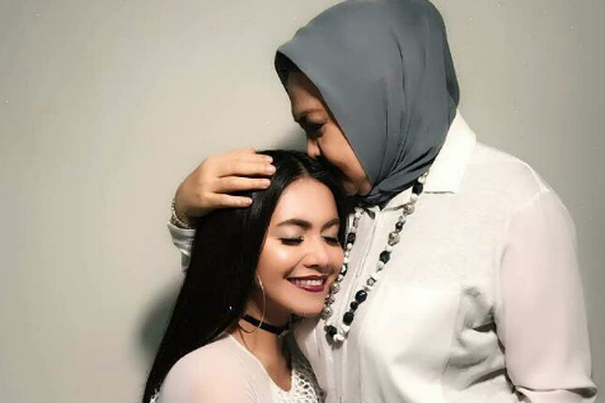 babak-baru-gugatan-rp-7-miliar-di-banyuwangi,-denada-akhirnya-buka-suara-soal-status-ressa-rossano