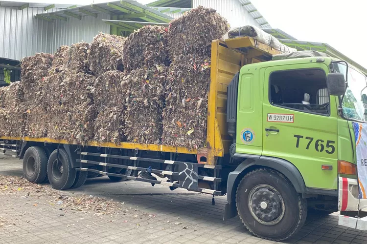 timbulan-sampah-banyuwangi-tembus-307-ribu-ton-per-tahun,-tps3r-jadi-kebutuhan-mendesak