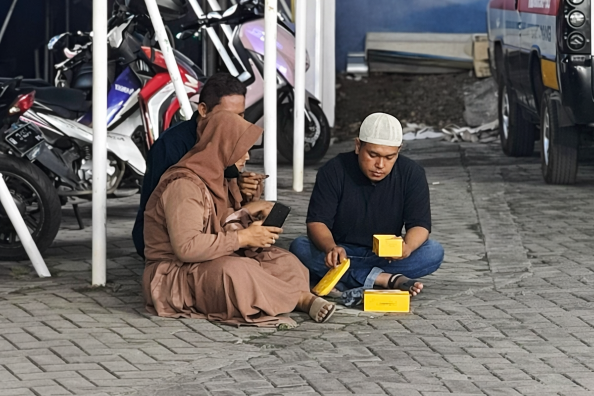 tujuh-bulan-dalam-dekapan-selat-bali,-wawan-kelasi-tunu-pratama-jaya-pulang-dengan-seragam-lengkap