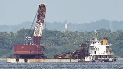 pengangkatan-bangkai-kmp-tunu-pratama-jaya-di-selat-bali-terkendala-cuaca-ekstrem,-proses-bisa-molor-hingga-sebulan