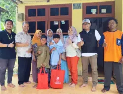 Pasutri Polisi dan Dokter di Banyuwangi Inisiasi Khitan Gratis Dengan Konsep Jemput Bola