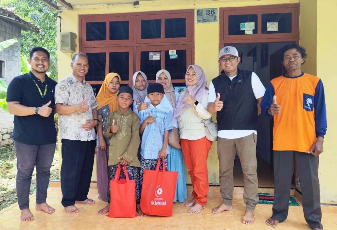 pasutri-polisi-dan-dokter-di-banyuwangi-inisiasi-khitan-gratis-dengan-konsep-jemput-bola