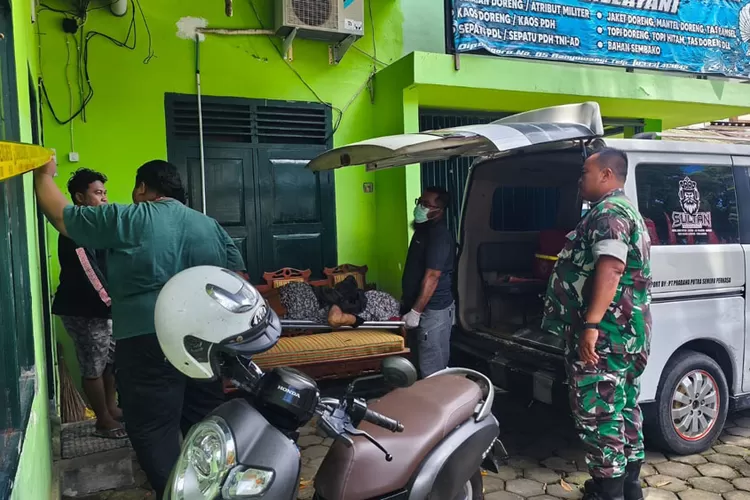 pemilik-warung-sego-tempong-di-jalan-diponegoro-banyuwangi-ditemukan-meninggal-di-dalam-warung