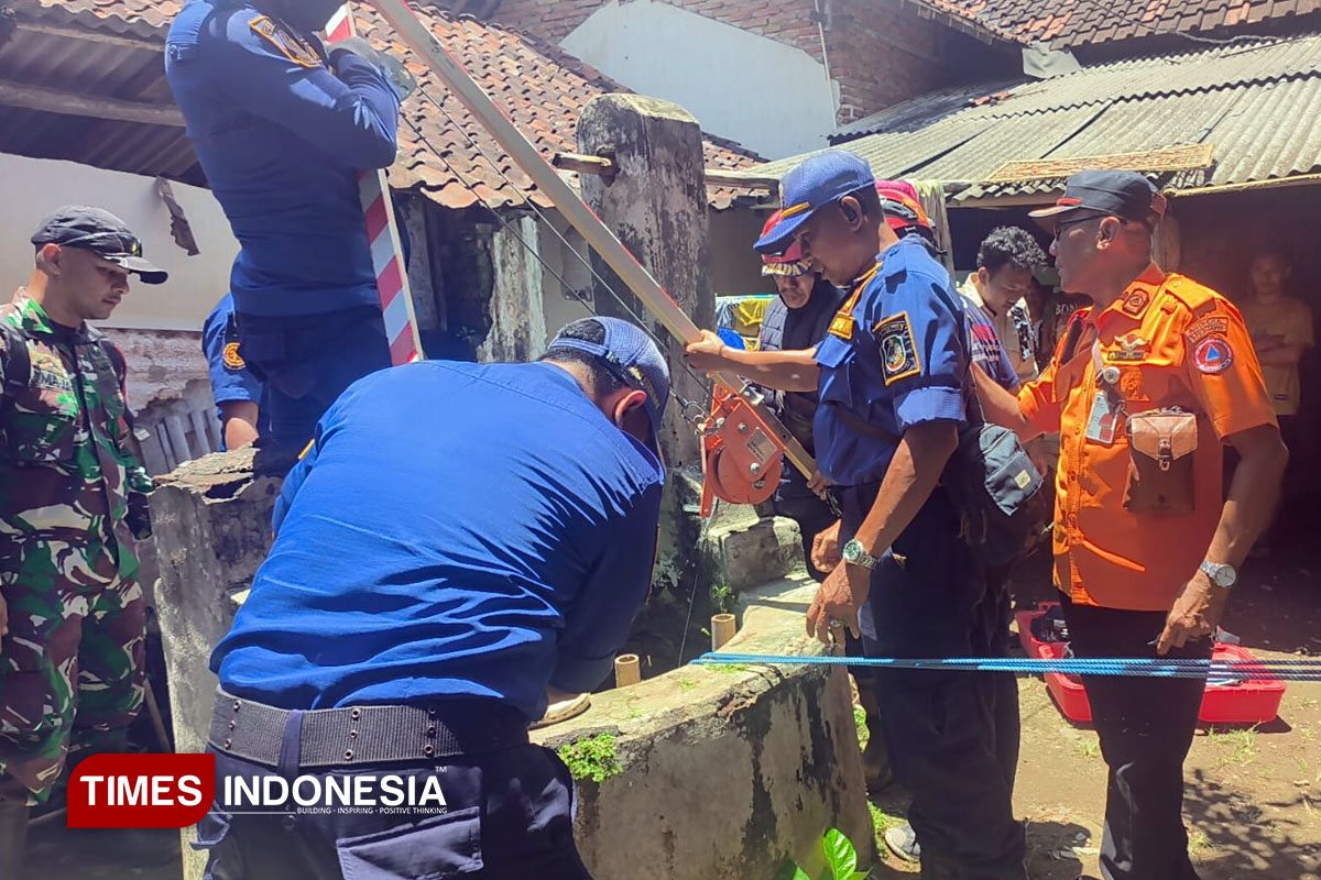 pria-lansia-tewas-terjatuh-ke-sumur-15-meter-di-banyuwangi-–-times-banyuwangi
