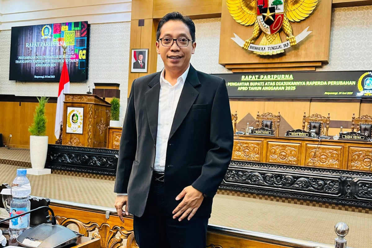 dprd-banyuwangi-dukung-ketegasan-satpol-pp-bongkar-paksa-baliho-bodong-–-times-banyuwangi