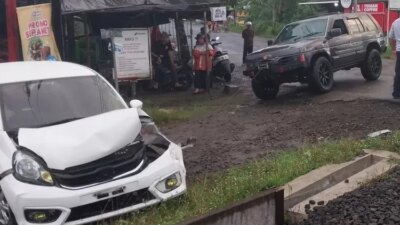 mobil-terobos-palang,-kai-ungkap-penyebab-kecelakaan-di-perlintasan-cilacap