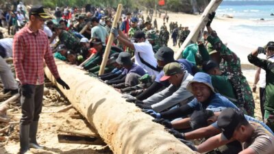 bersih-pantai-pancur-alas-purwo,-11-ton-sampah-diangkut-dalam-aksi-kolaborasi-lintas-sektor